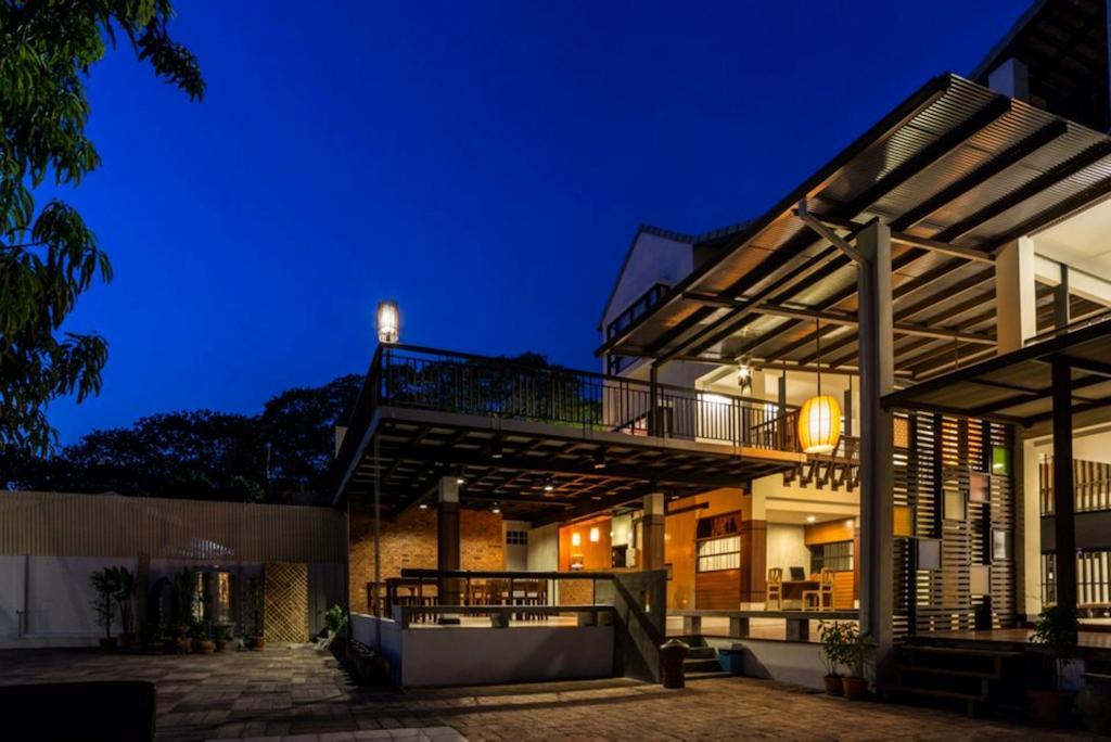 Hotel Baan Ing Ping Chiang Mai Exterior foto